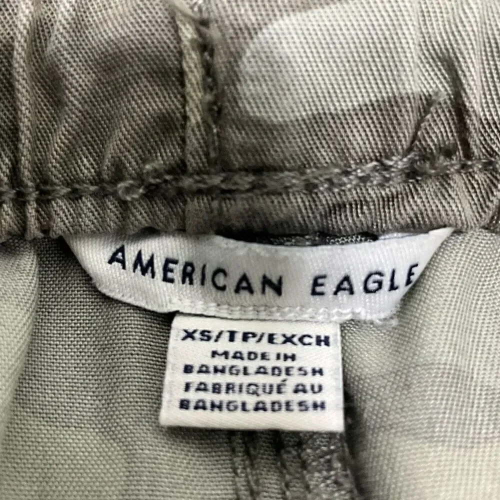 AMERICAN EAGLE 100% Lyocell Shorts